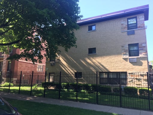 2048 Chase Exterior