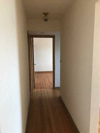 4901-15 Crain Hallway