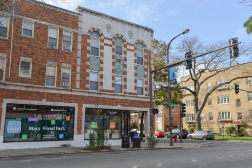 810-32 Dempster/Elmwood Exterior