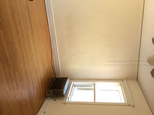 127-33 S Harvey Ave Bedroom