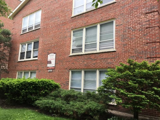 541 Hinman Exterior