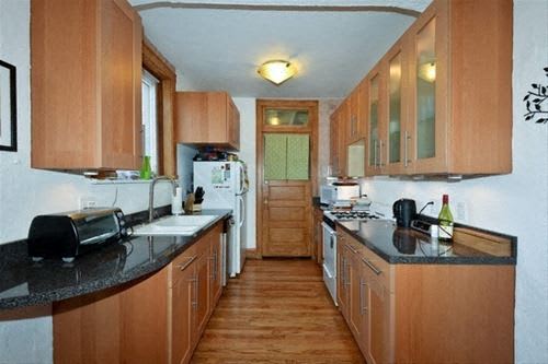 6678-80 N Olympia Kitchen