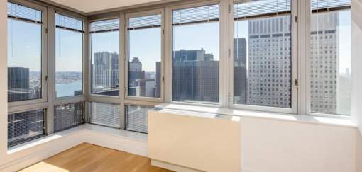 Expansive Windows at The Metropolis, New York, 10017