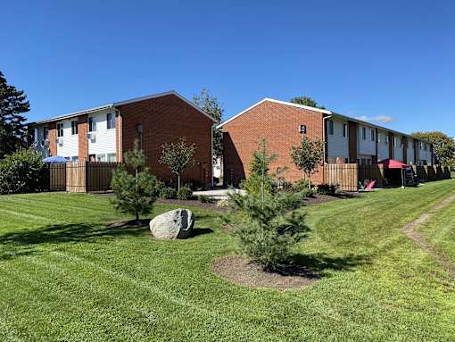Holyoke Farms townhouse apartments