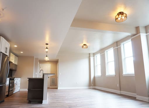 Onota Suite 302 - Common Space
