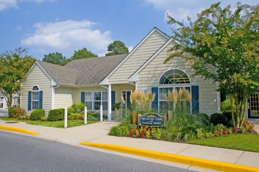 Clubhouse and Leasing Office