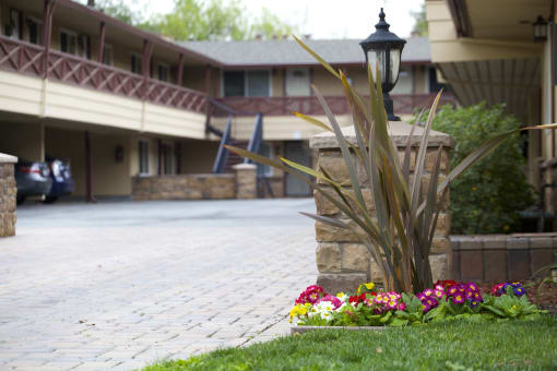 Curtner exterior