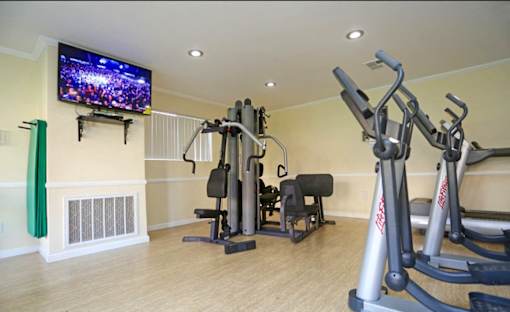 Fitness Center at The Oaks Apartments, Upland, CA, 91786