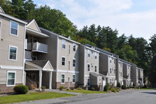 External Apartment View at Stonefarm, Apartments New Hampshire, 03766