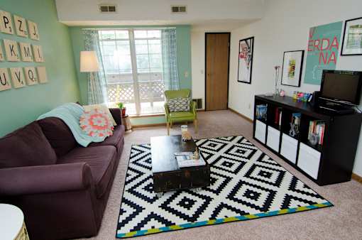 Spacious Living room in East Lansing Apartments near Michigan State University | Eastwinds