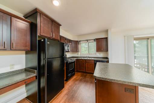 Spacious Kitchen in East Lansing Apartments near Michigan State University | Abbott Pointe