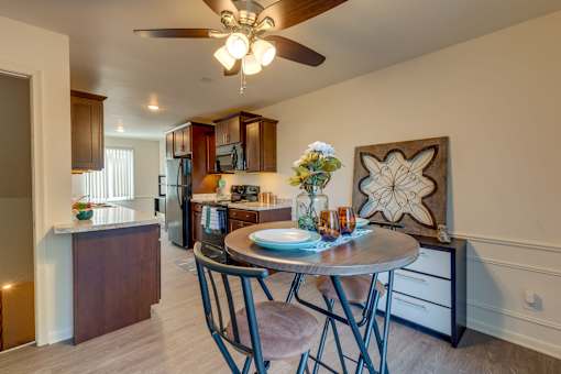 Spacious Kitchen in East Lansing Apartments near Michigan State University | Carriage Hill East