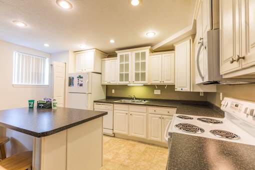 Spacious Kitchen in East Lansing Apartments near Michigan State University | Cedar Street