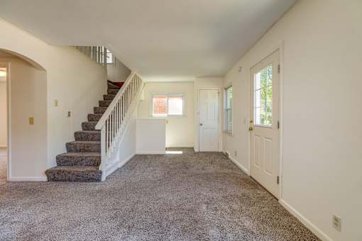 Spacious Kitchen in East Lansing Apartments near Michigan State University | DTN Houses