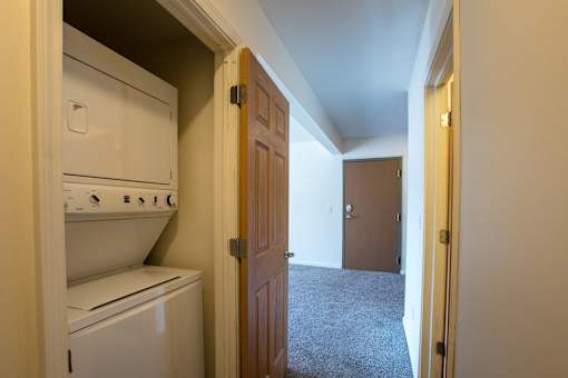 Spacious bedrooms in East Lansing Apartments near Michigan State University | Eden Roc