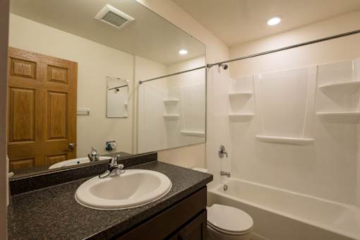 East Lansing Apartments near Michigan State University | Eden Roc Apartments