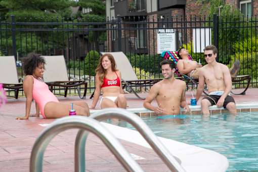 Apartments in East Lansing near Michigan State University | Glenwood