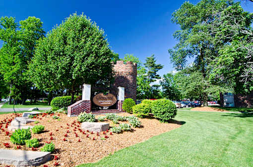 Apartments in East Lansing near Michigan State University | Glenwood