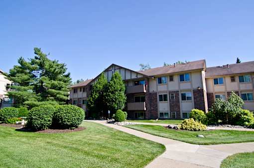 Apartments in East Lansing near Michigan State University | Glenwood
