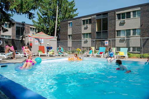 North Pointe Apartments in East Lansing Michigan