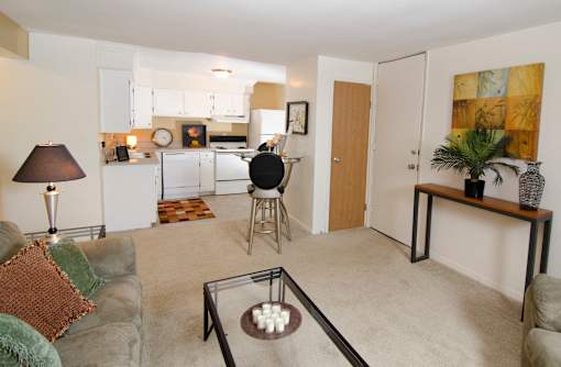 Spacious Living Room North Pointe Apartments