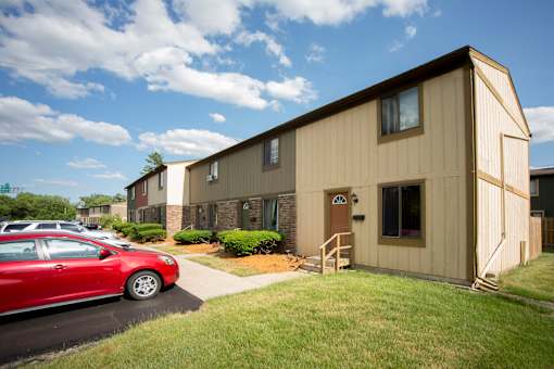 Townhomes near Michigan State University | Oakbrook Townhomes