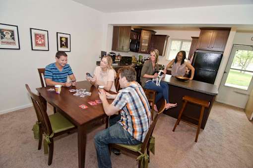 Townhomes near Michigan State University | Oakbrook Townhomes