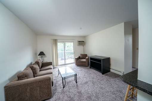 East Lansing Apartments Near Michigan State University | River Park Apartments
