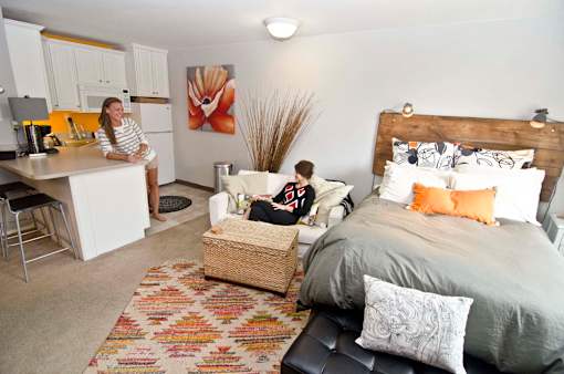 Spacious Living room in East Lansing Apartments near Michigan State University | Studio House