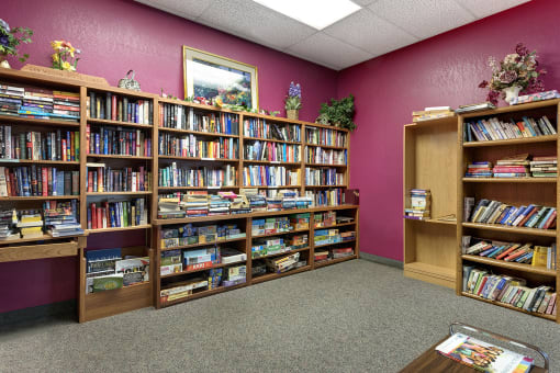 Lenox Place Apartments in Duluth, MN Community Library