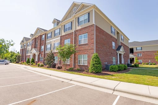 Building Exterior at The Heritage at Arlington Apartment Homes, Greenville