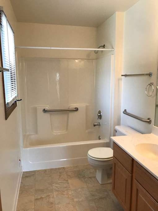 bright bathrooms in oakshire village at centennial park
