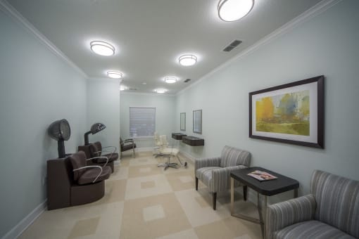 Caroline Oaks Apartments Salon