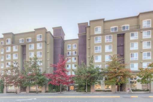 Elegant Exterior View at Excalibur Apartment Homes, Bellevue, WA