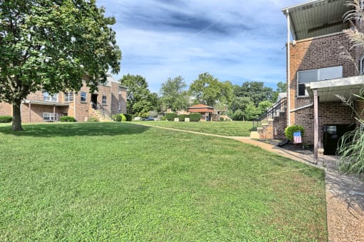 Harrisburg Apartments | Laura Acres | Property Management, Inc.