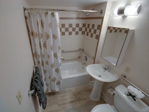 Alternate Bathroom with Tub