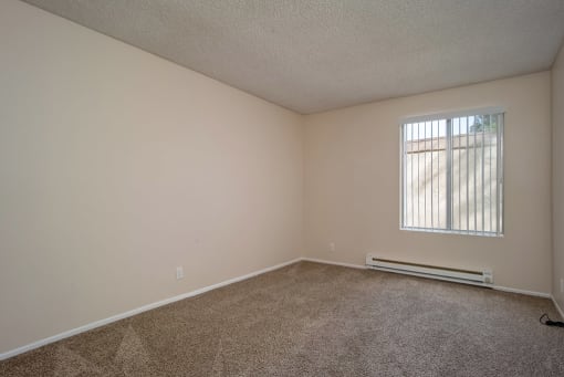 Posh Resident Lounge at St. Charles Oaks Apartments, Thousand Oaks