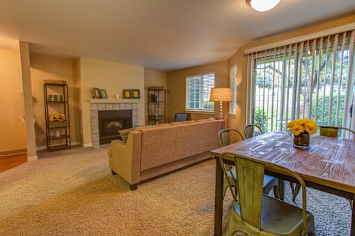 Fireplace Living Area at Commons at Avalon Park Apartments, Oregon, 97224