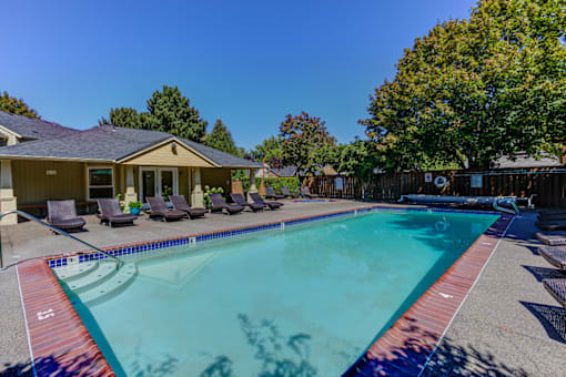 Swimming at Commons at Hawthorn Village Apartments, Hillsboro, OR
