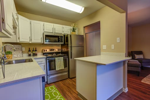 Kitchen area at Commons at Hawthorn Village Apartments, Hillsboro, 97124