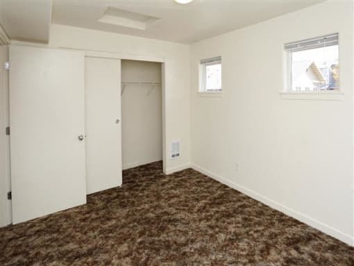 Bedroom at CRESTVIEW COMMONS LP, Klamath Falls, OR