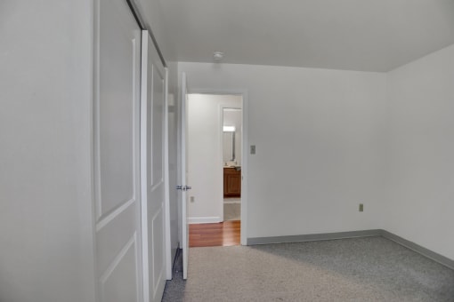Altoona Apartments | Cherry Grove Apartments in Altoona PA | PMI
