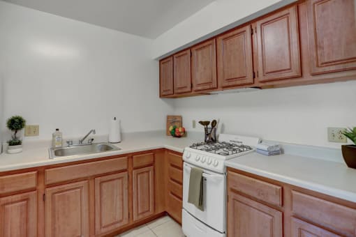 Altoona Apt | Cherry Grove Apartments in Altoona PA | PMI