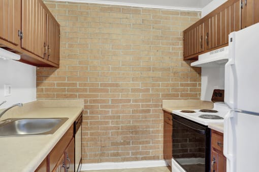 Find an Apartment in Elizabethtown, PA | Crimson King Estates | Property Management, Inc.