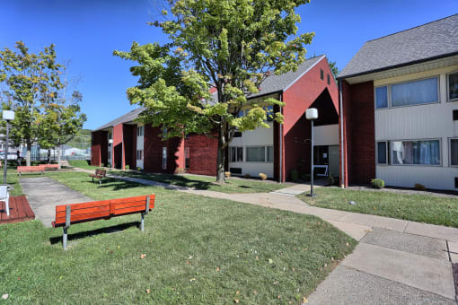 Lock Haven Apartments | Oak Grove Apartments | Property Management, Inc.