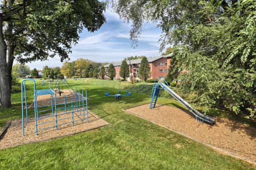 Apartments with amenities in Harrisburg, PA | East Park Gardens Residential | Property Management, Inc.