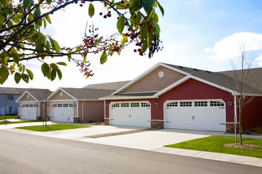 Canal Winchester OH Apartment Rentals Redwood Winchester Ridge Exterior Row
