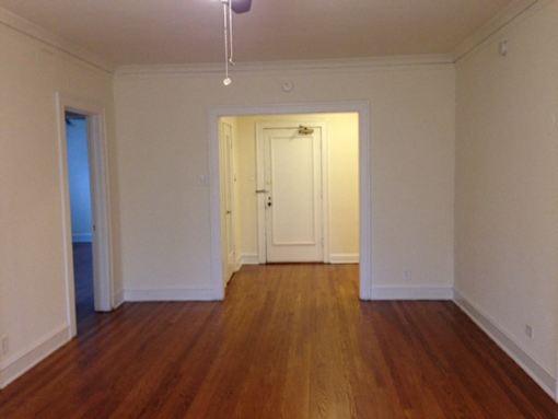 3 br Foyer Entry