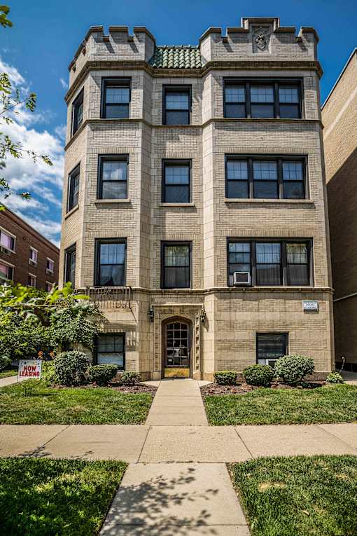 820 Judson