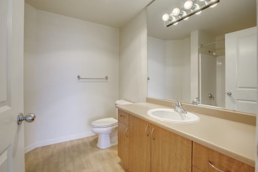 LaVie at Queen Anne Seattle, WA bathroom